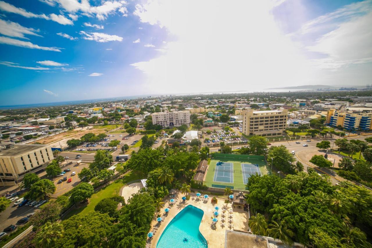 The Jamaica Pegasus Hotel Кингстън Екстериор снимка